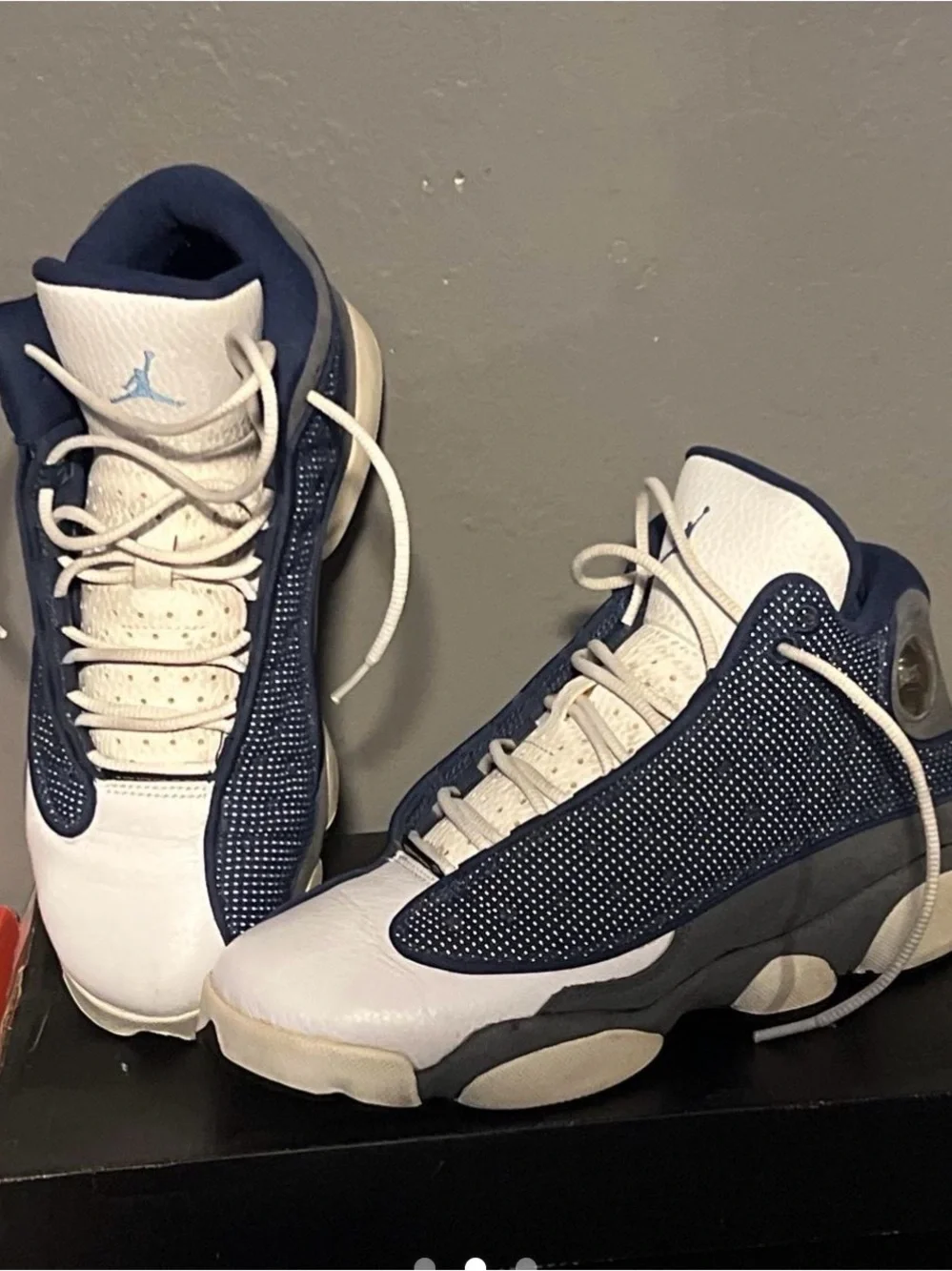 Jordan Men's Navy and White Retro Sneakers